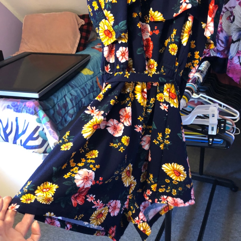 Romper - Picture 2 of 4
